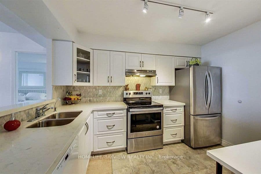 4725 sheppard Avenue E, Unit 816 - Image 2