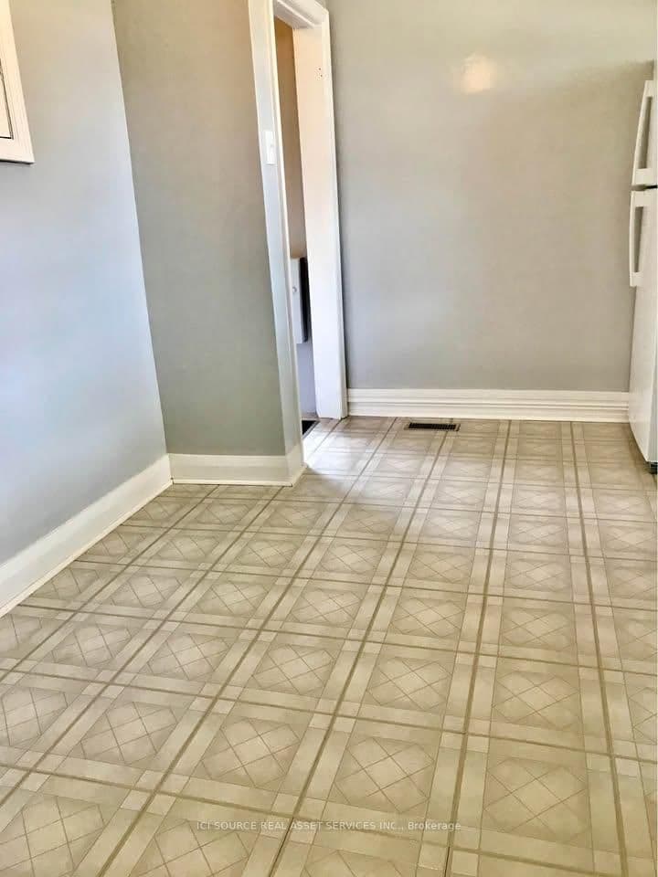 74 Vanbrugh Avenue - Image 6