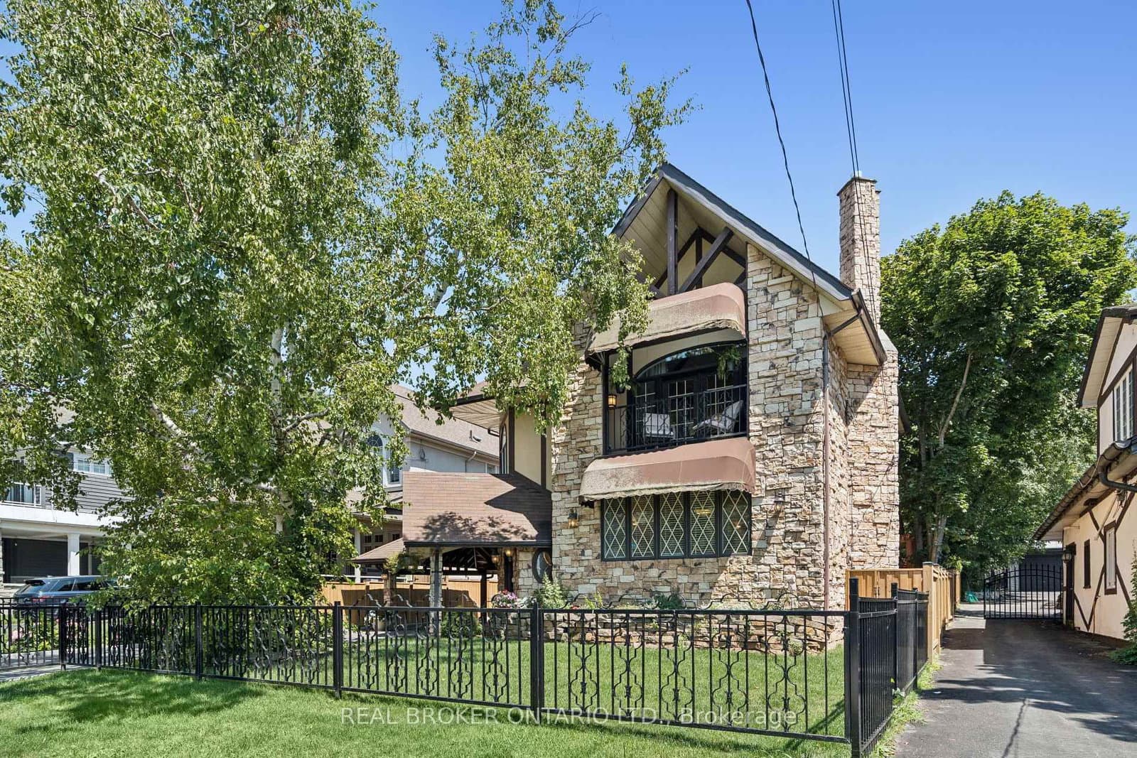 695 Front Road - Image 3