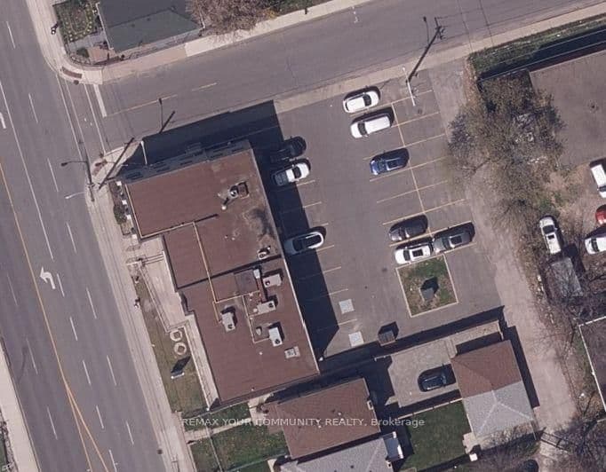 521 Victoria Park Avenue, Unit Lower Level - Image 6