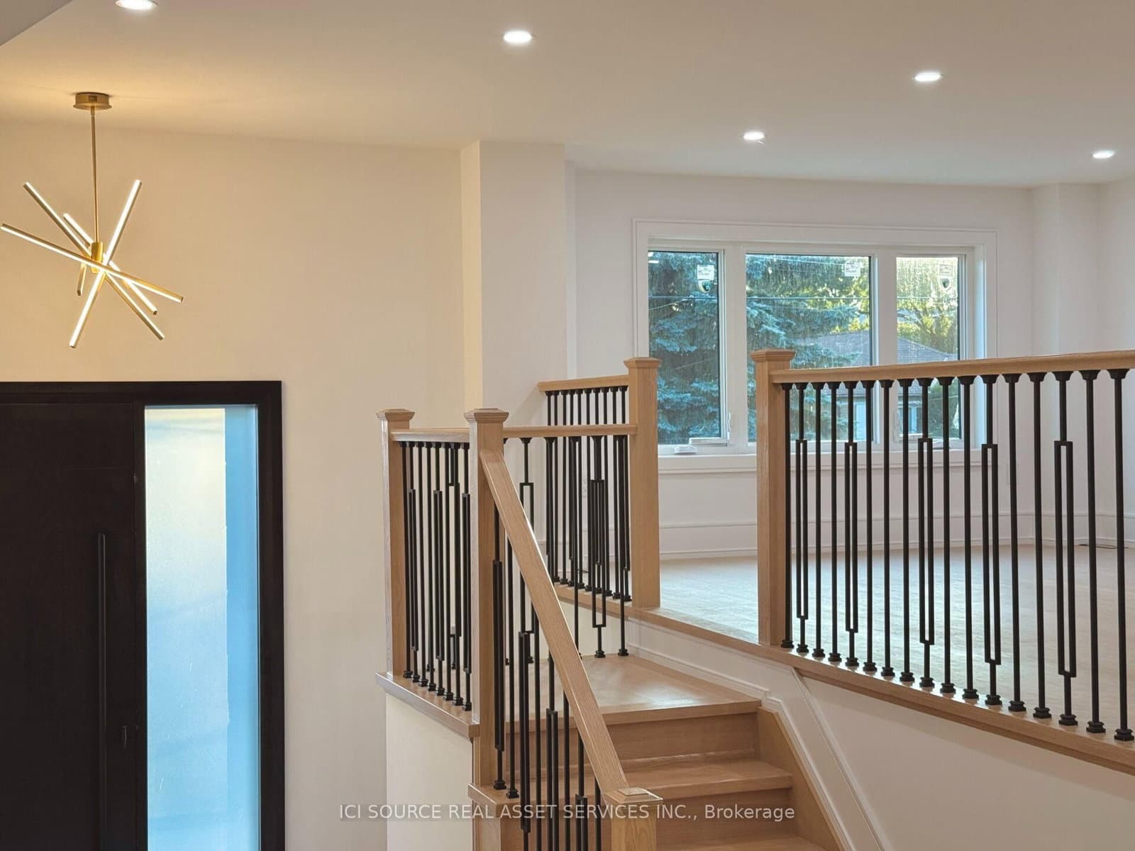 21 Vanbrugh Avenue - Image 2