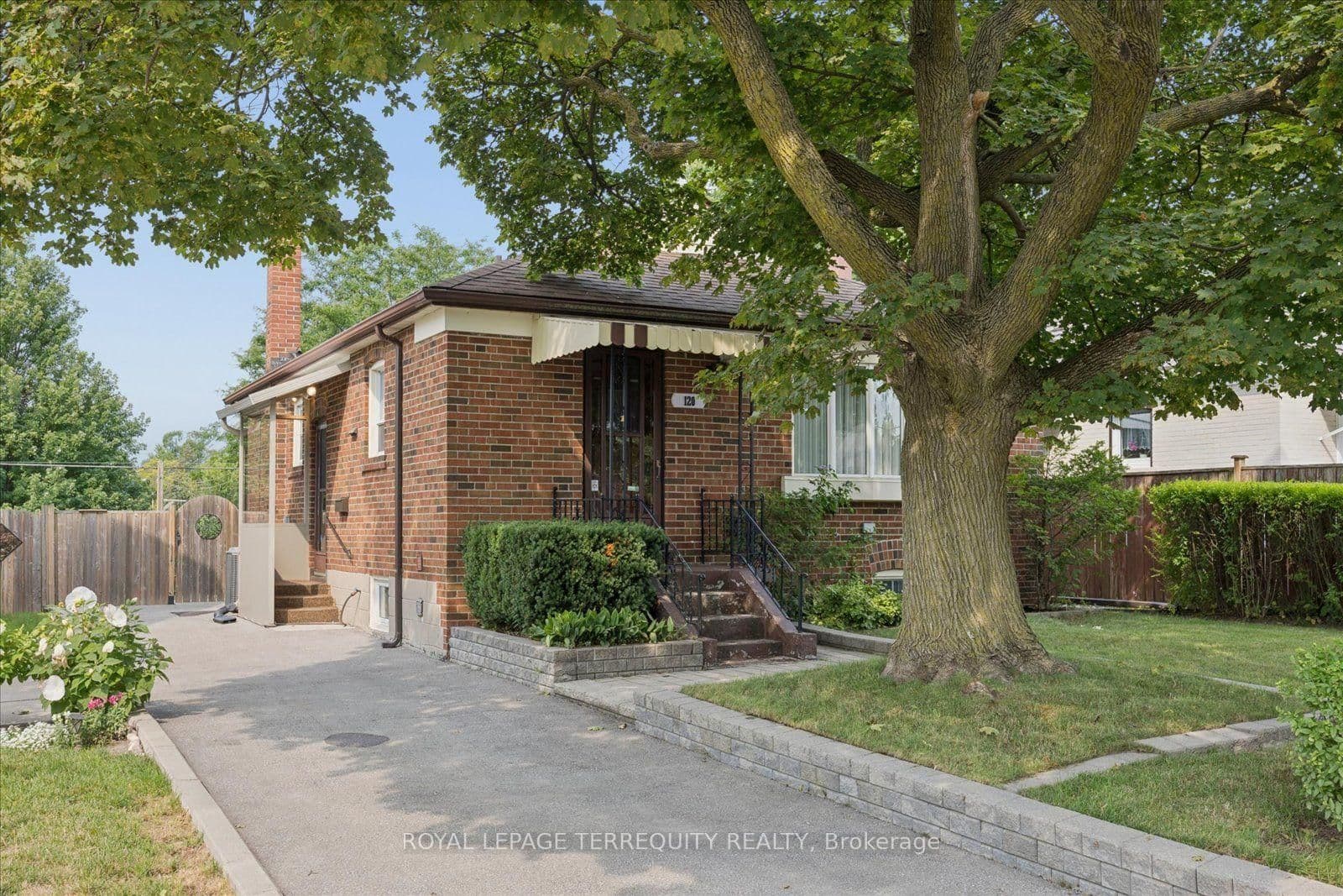 120 Ellington Drive - Image 3