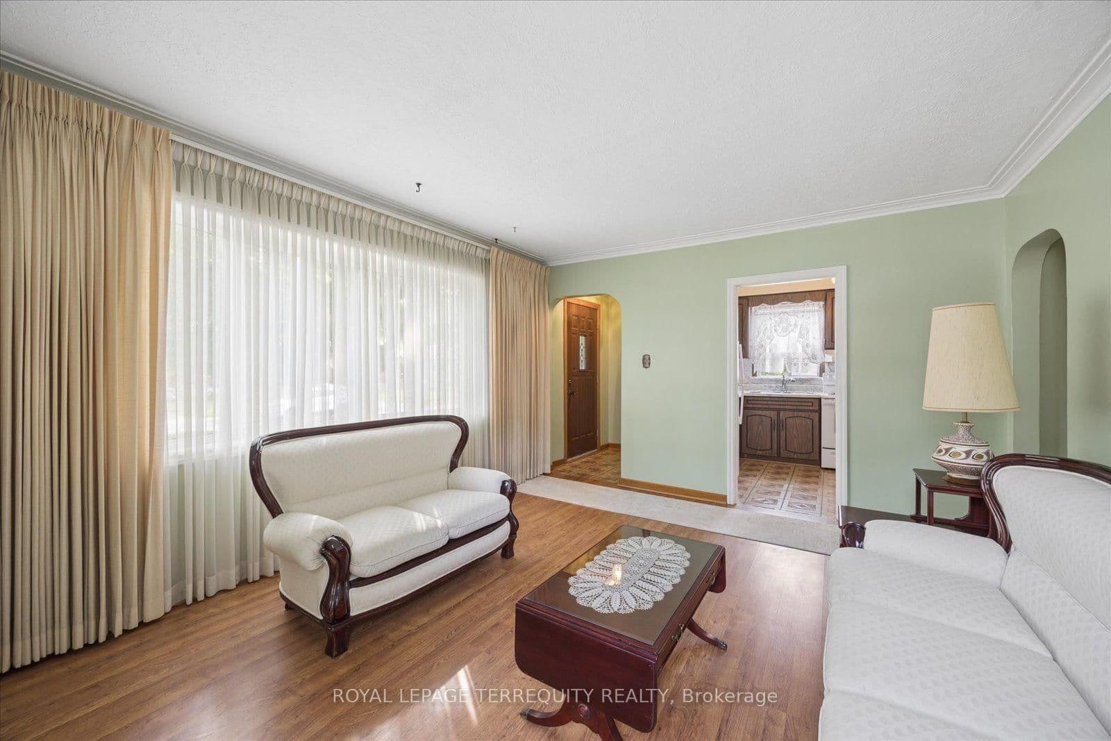120 Ellington Drive - Image 5