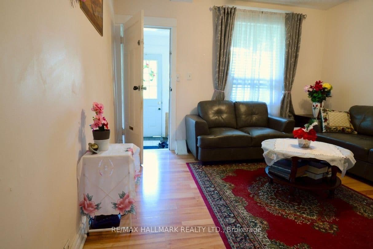 47 Dentonia Park Avenue - Image 3