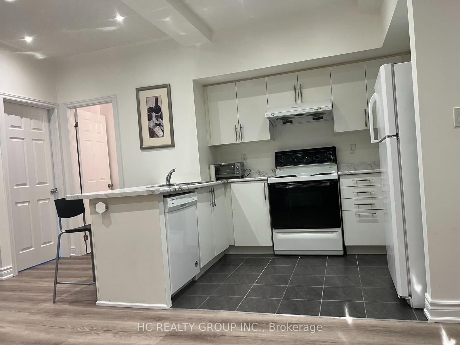 15 Eaton Park Lane, Unit 26 - Image 4