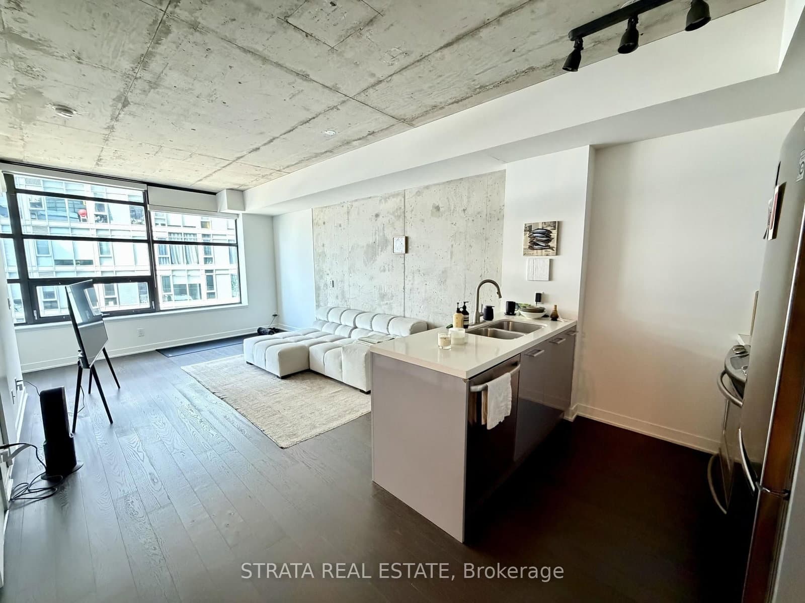 1201 Dundas Street E, Unit 606 - Image 5