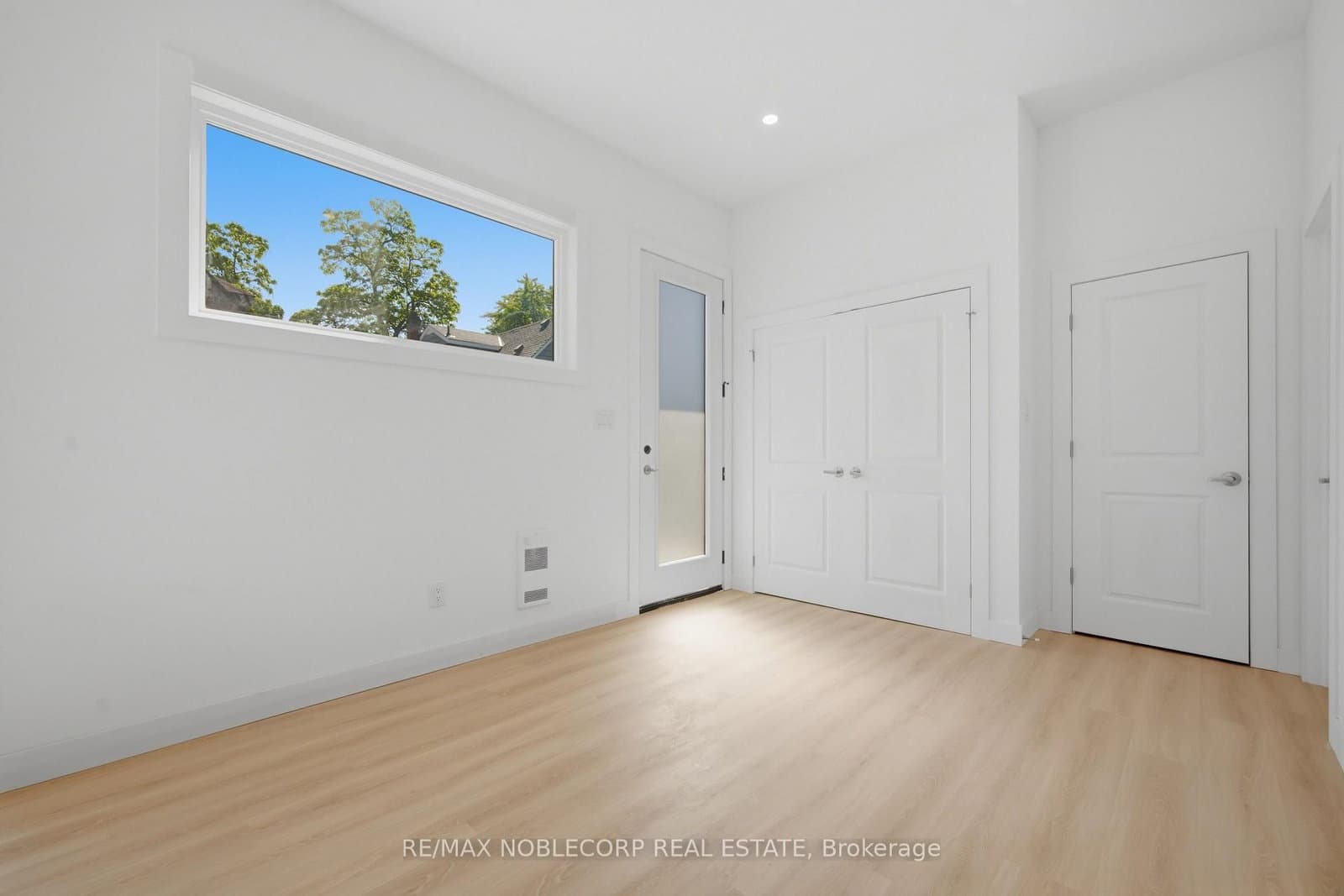 6 Evandale Road, Unit Garden Suite - Image 6