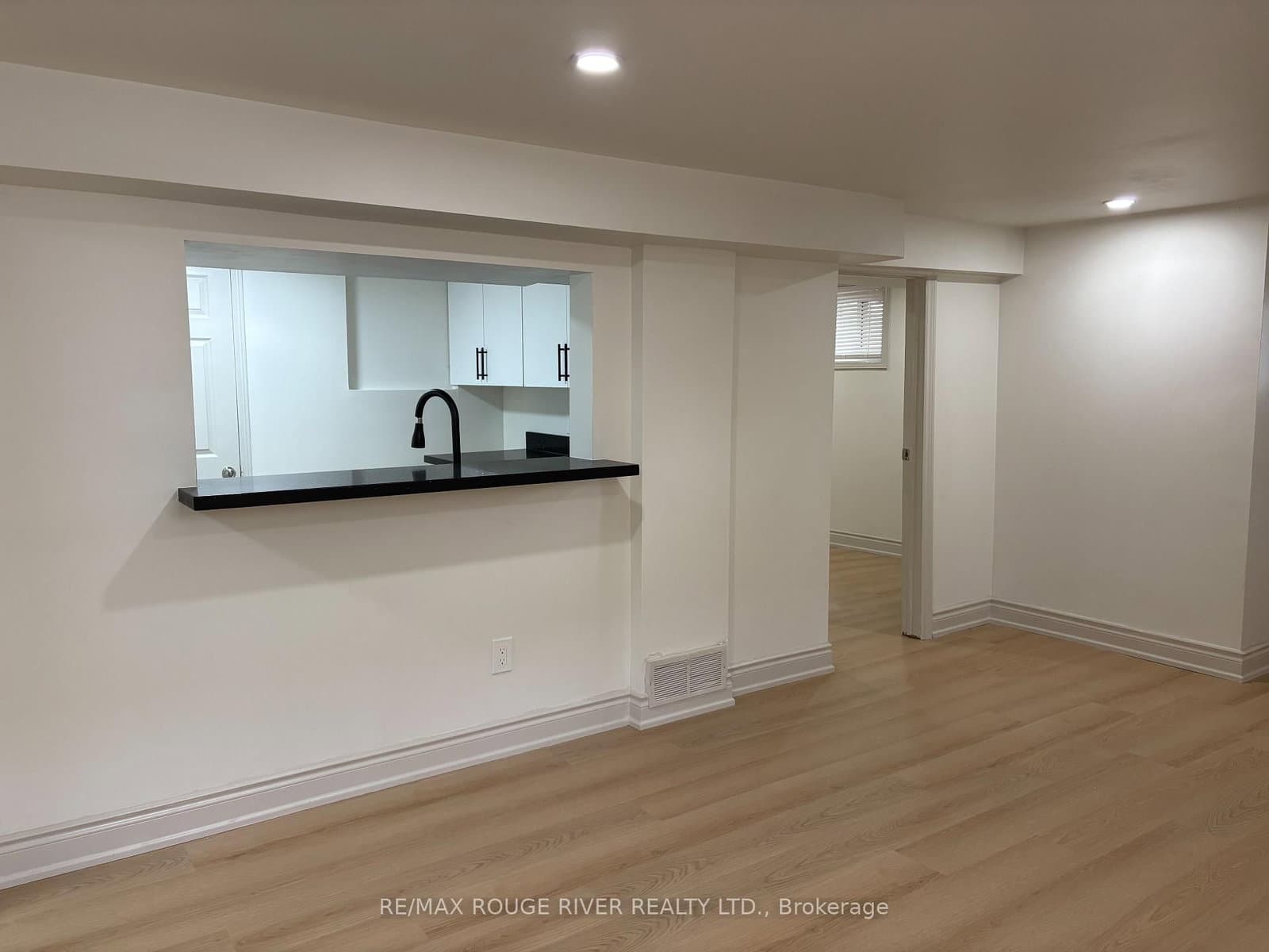 121 Lupin Drive, Unit 2, Lower - Image 4