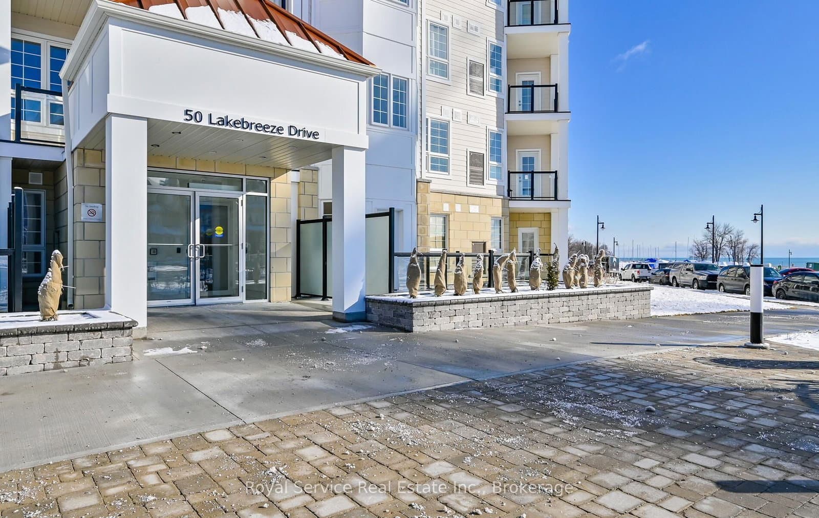 50 Lakebreeze Drive, Unit 125 - Image 2