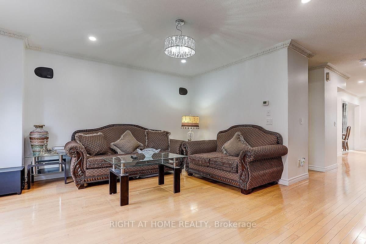 16 Pat Brook Terrace - Image 5
