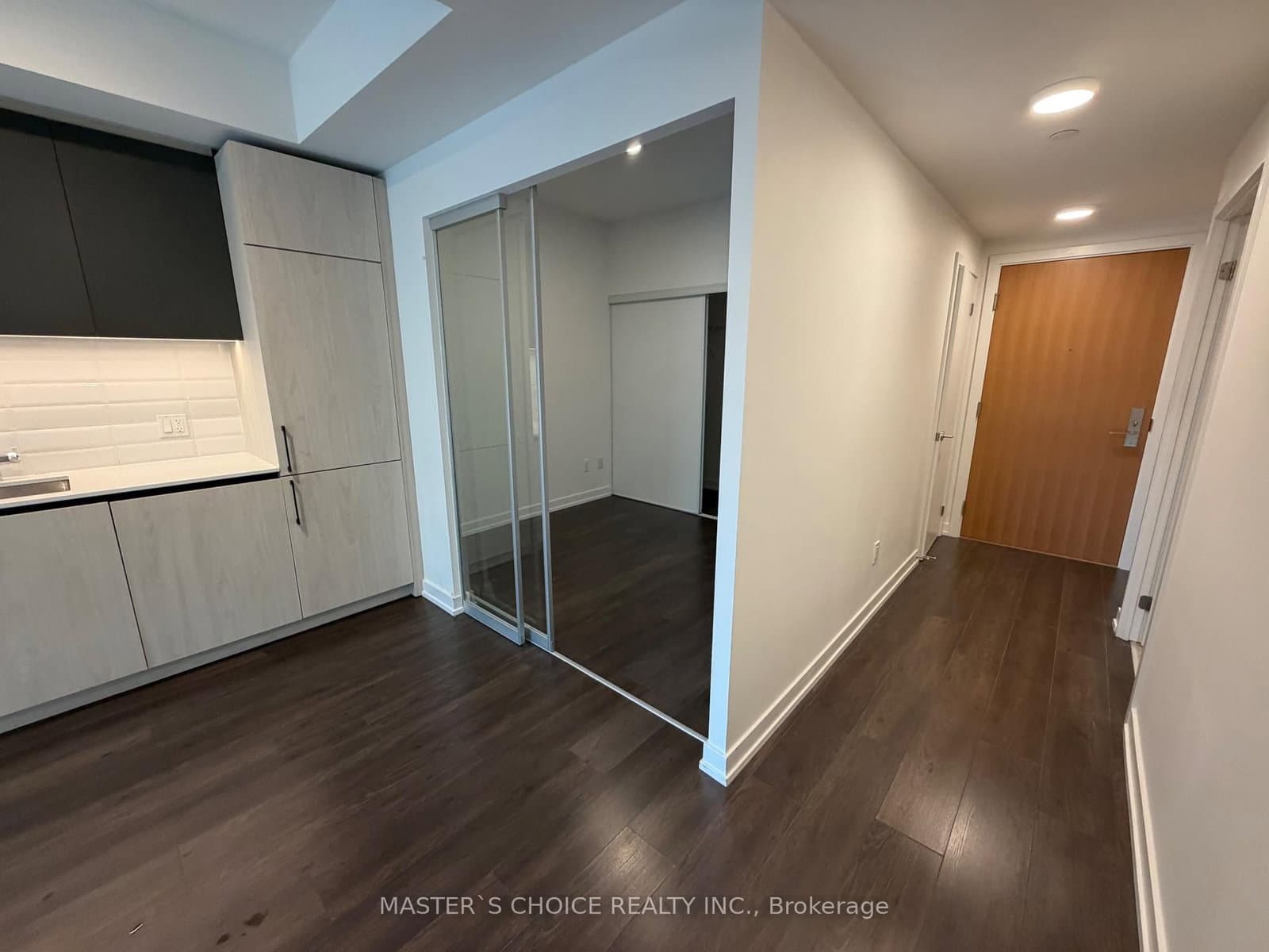 150 logan Avenue, Unit 323 - Image 5