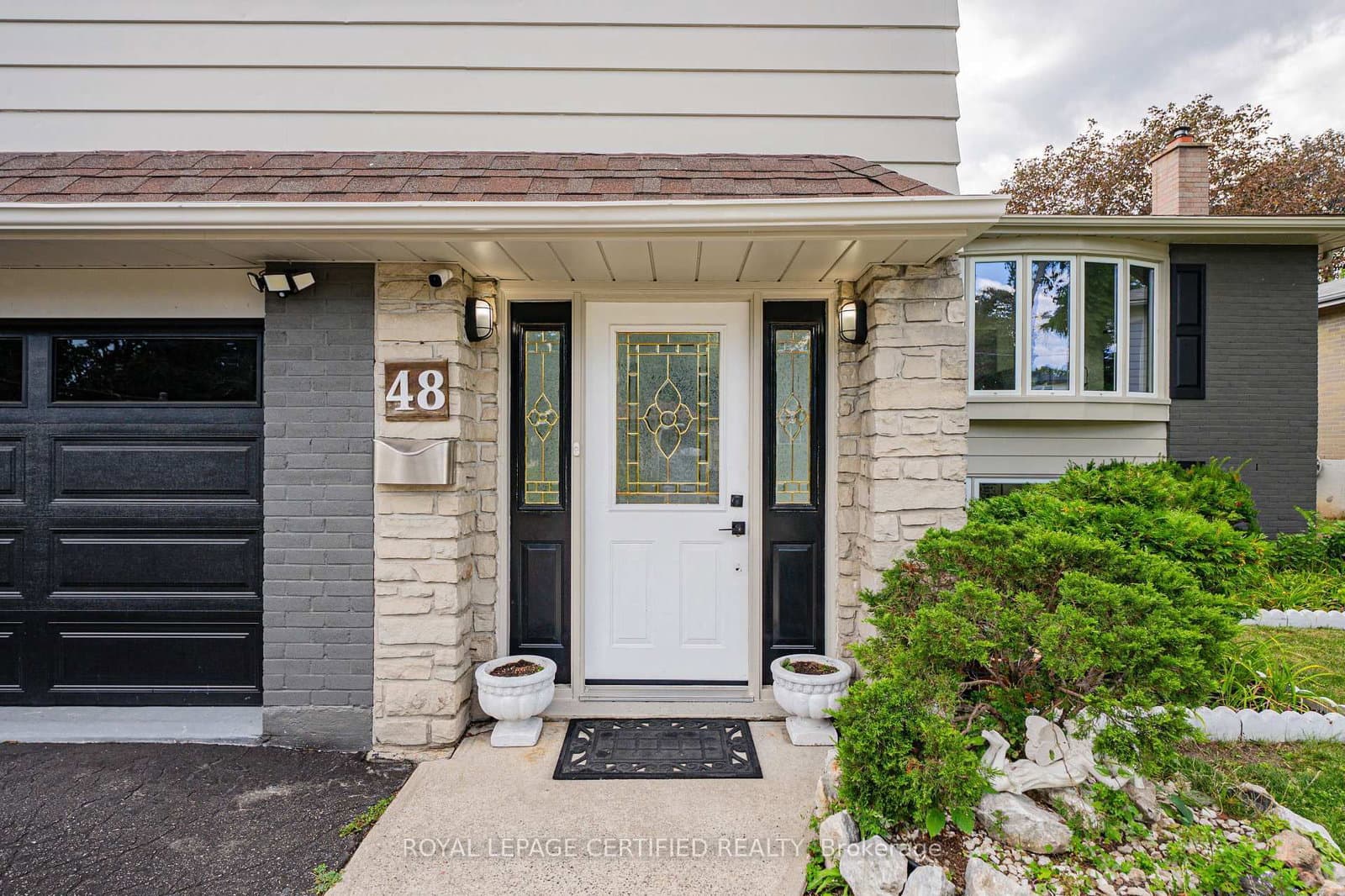 48 Highcastle Road - Image 3