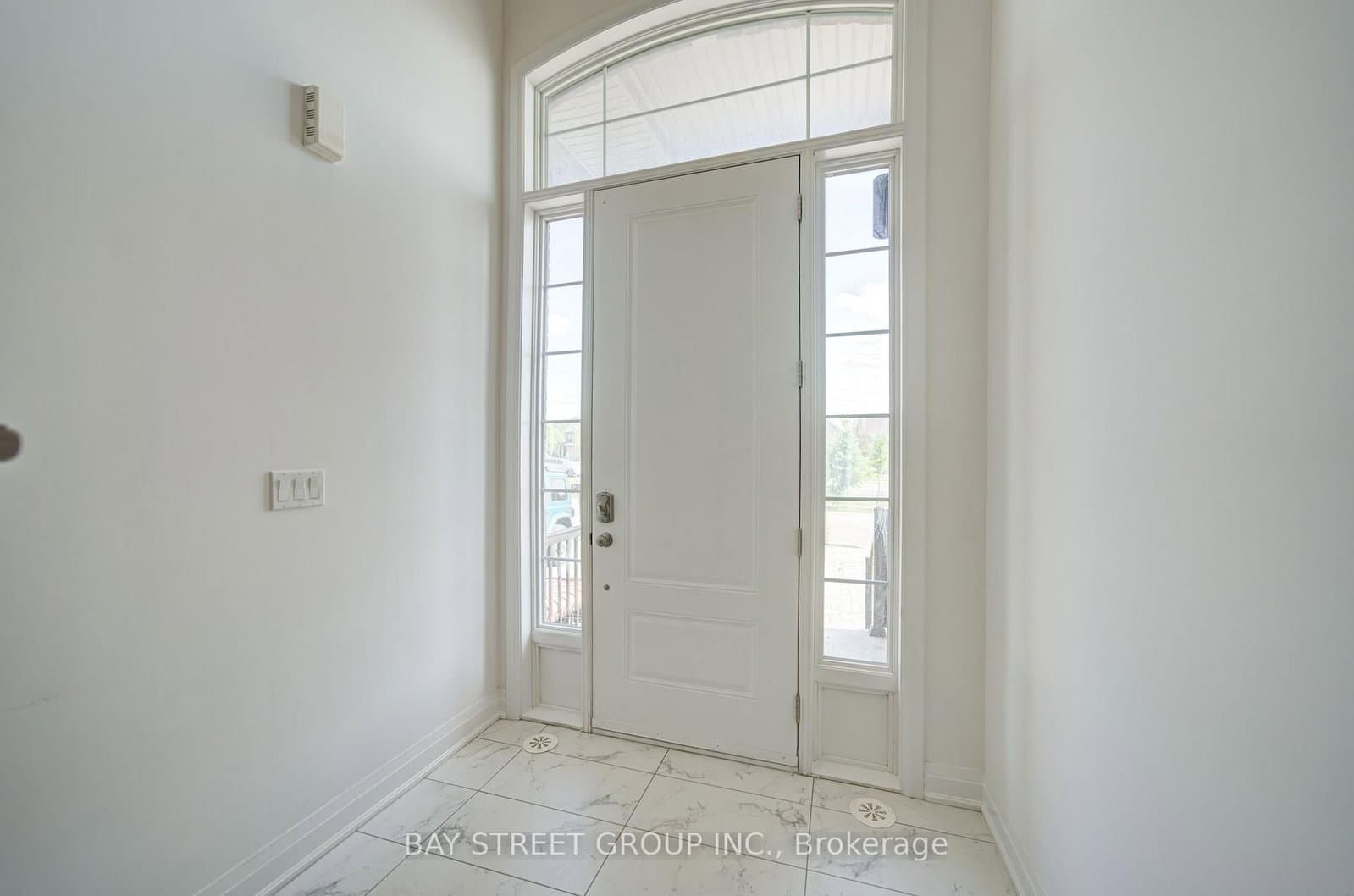 36 Elkington Crescent - Image 3