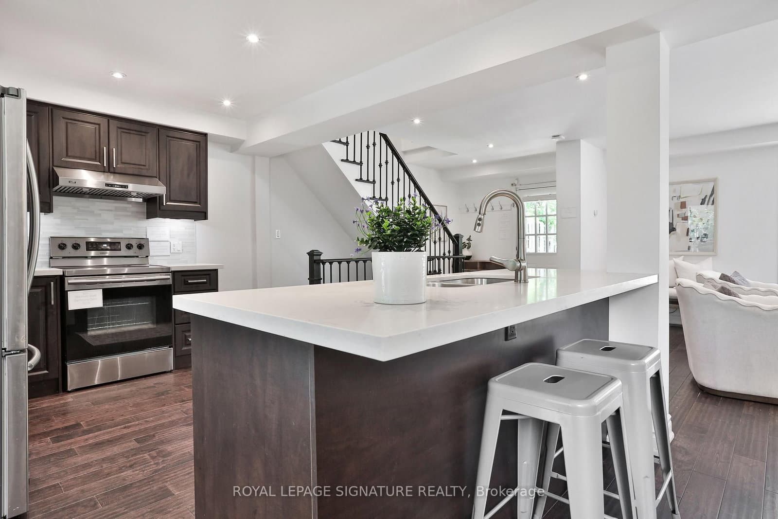 280 Gowan Avenue - Image 4