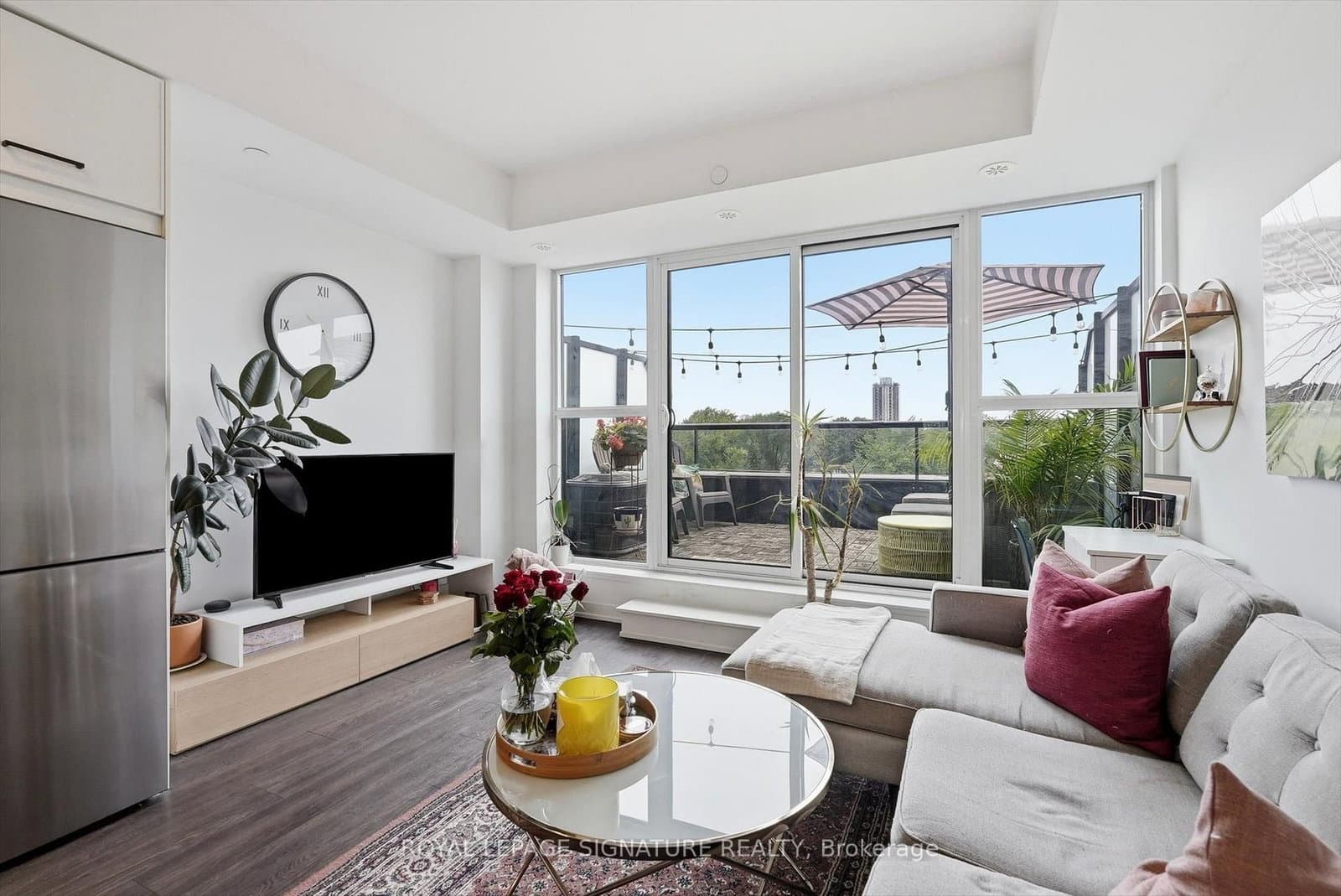 #503 - 899 Queen Street E