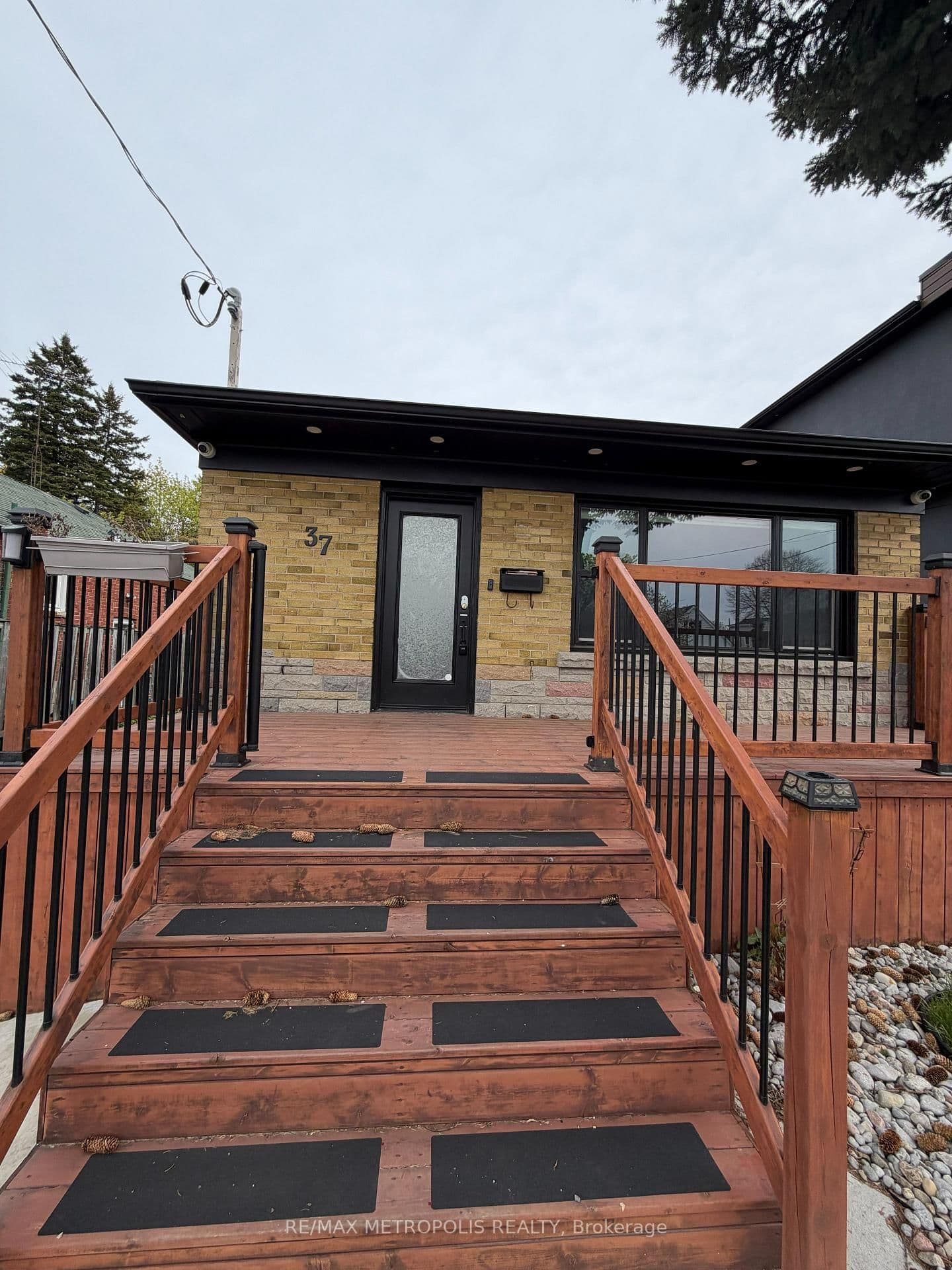 37 Lynvalley Crescent - Image 3