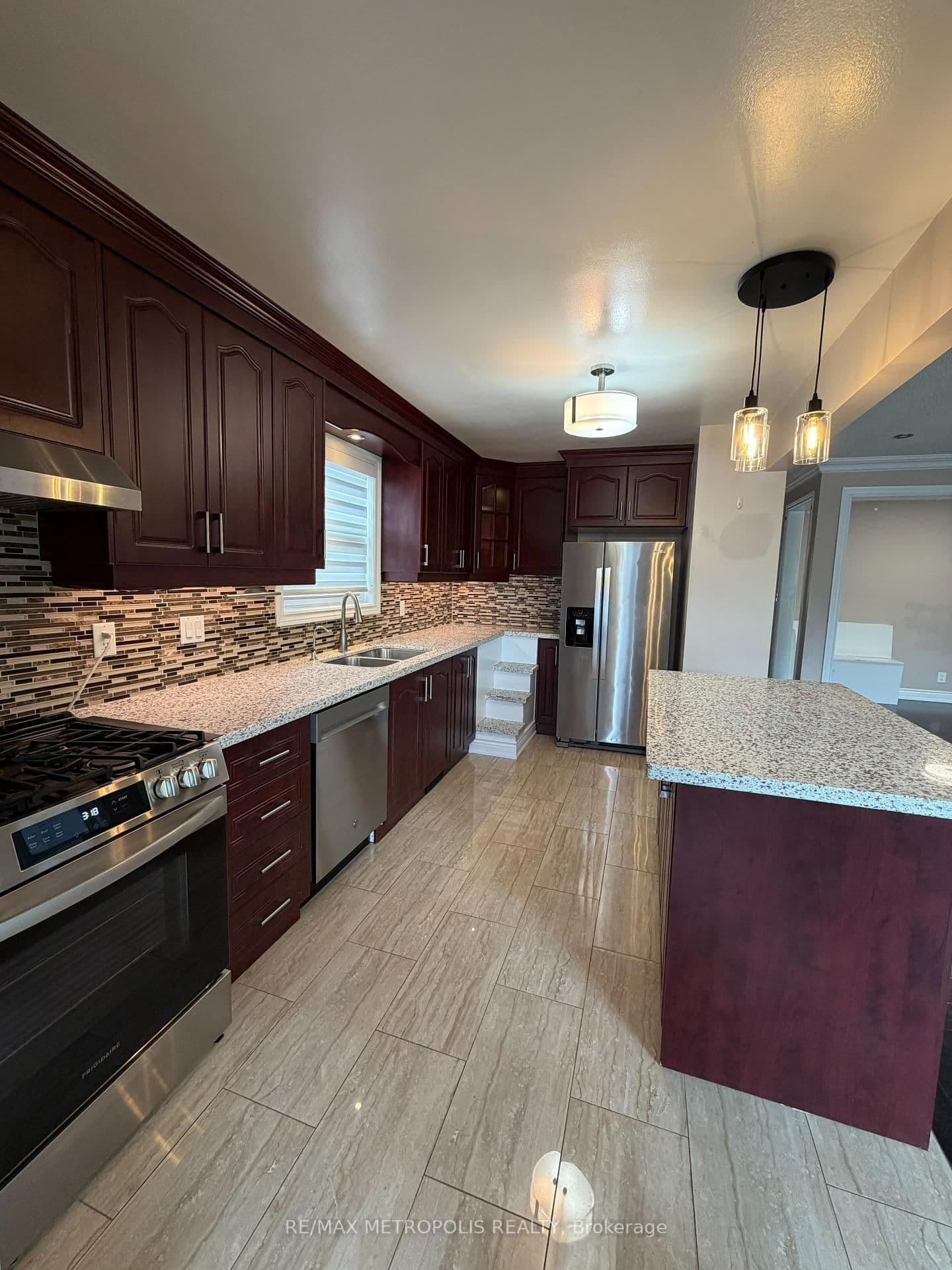 37 Lynvalley Crescent - Image 5