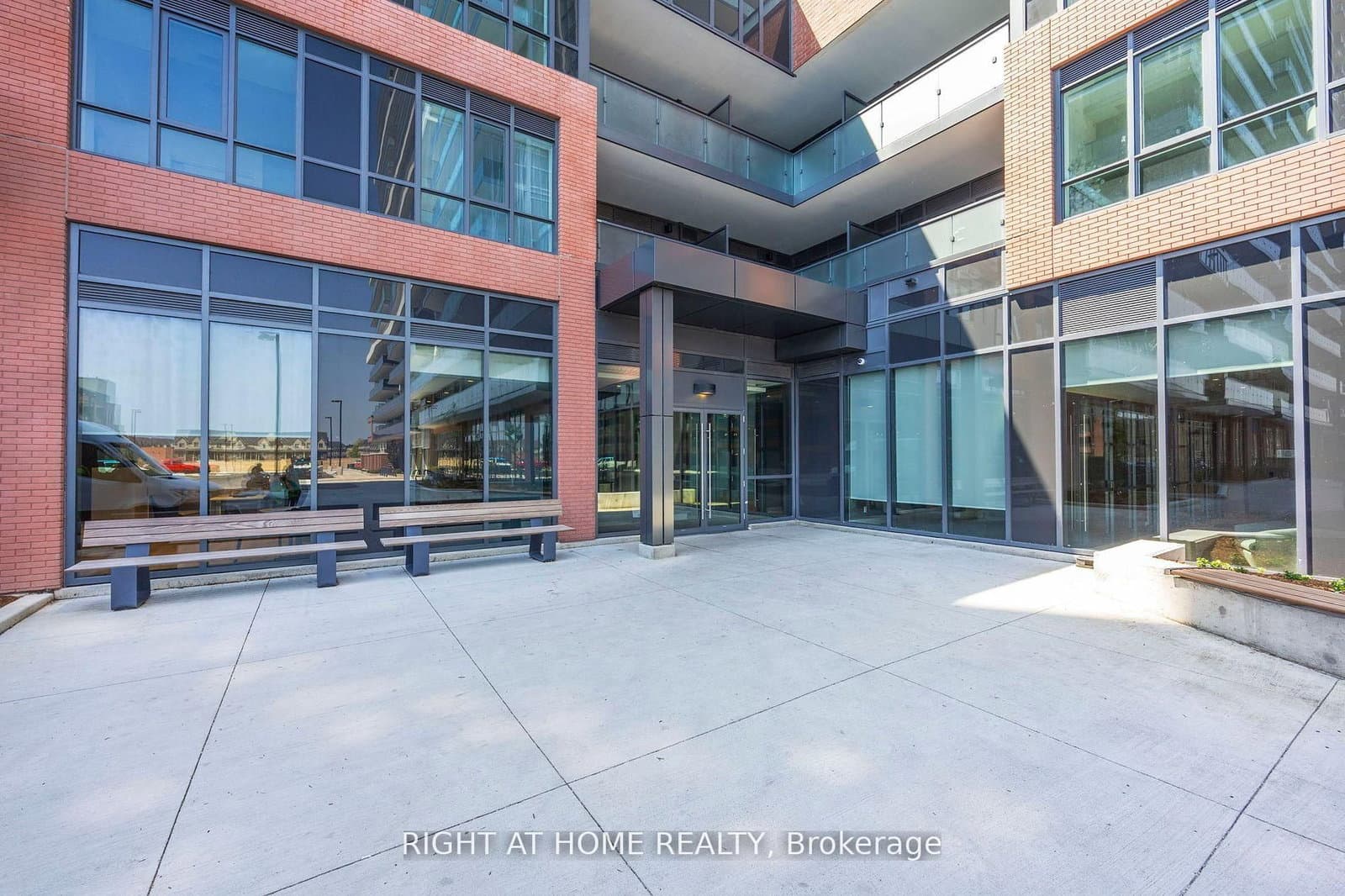 2545 Simcoe Street N, Unit 1131 - Image 3