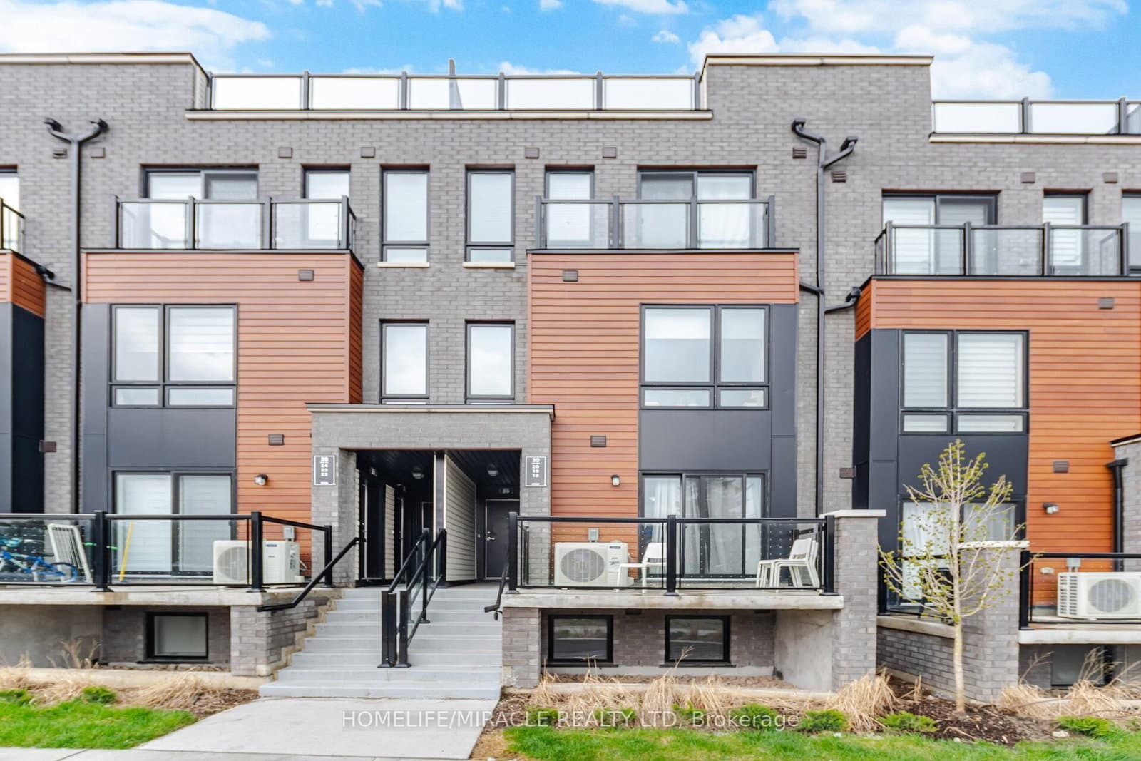 30 Liben Way, Unit 20 - Image 1
