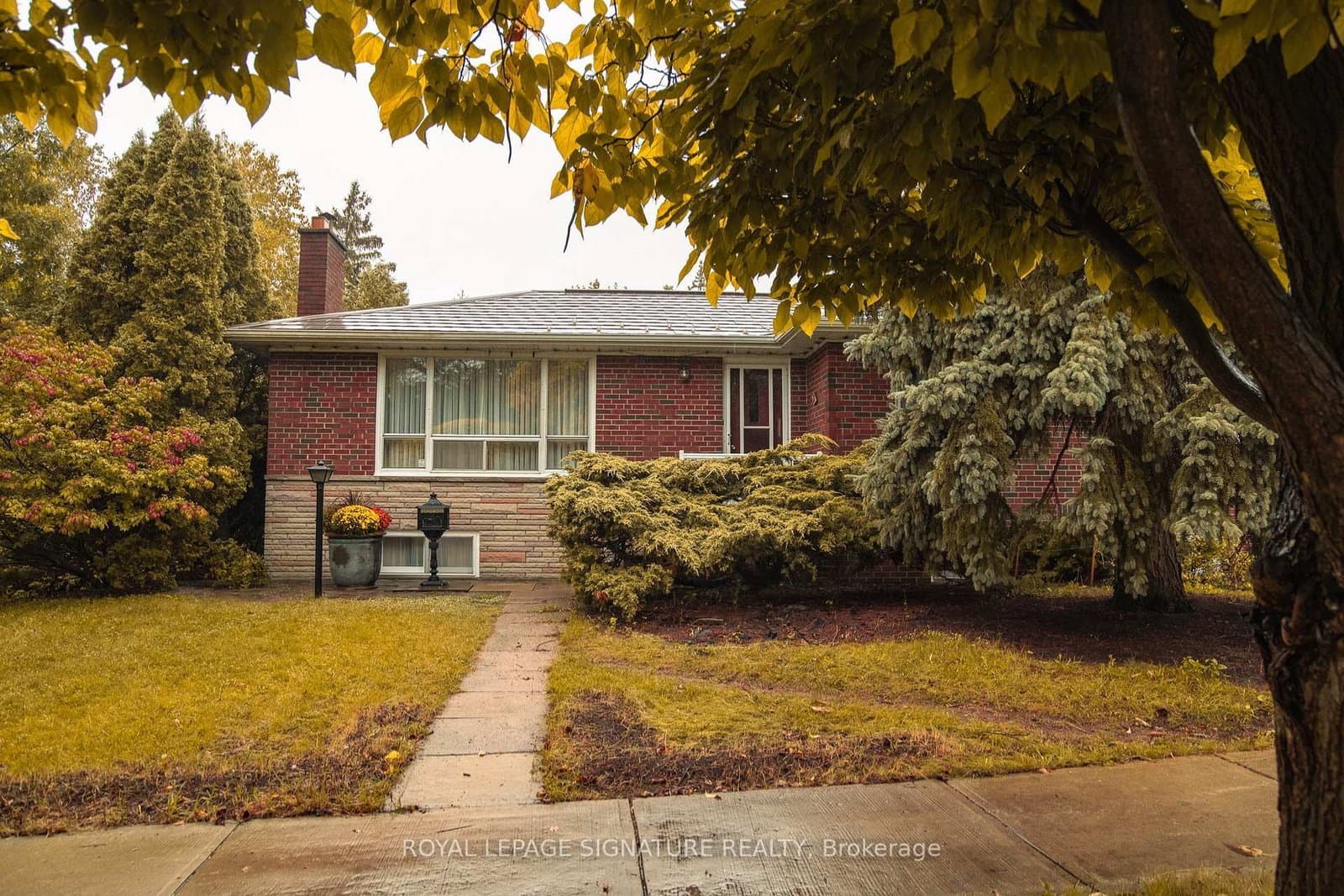 2 Brantwood Drive - Image 1