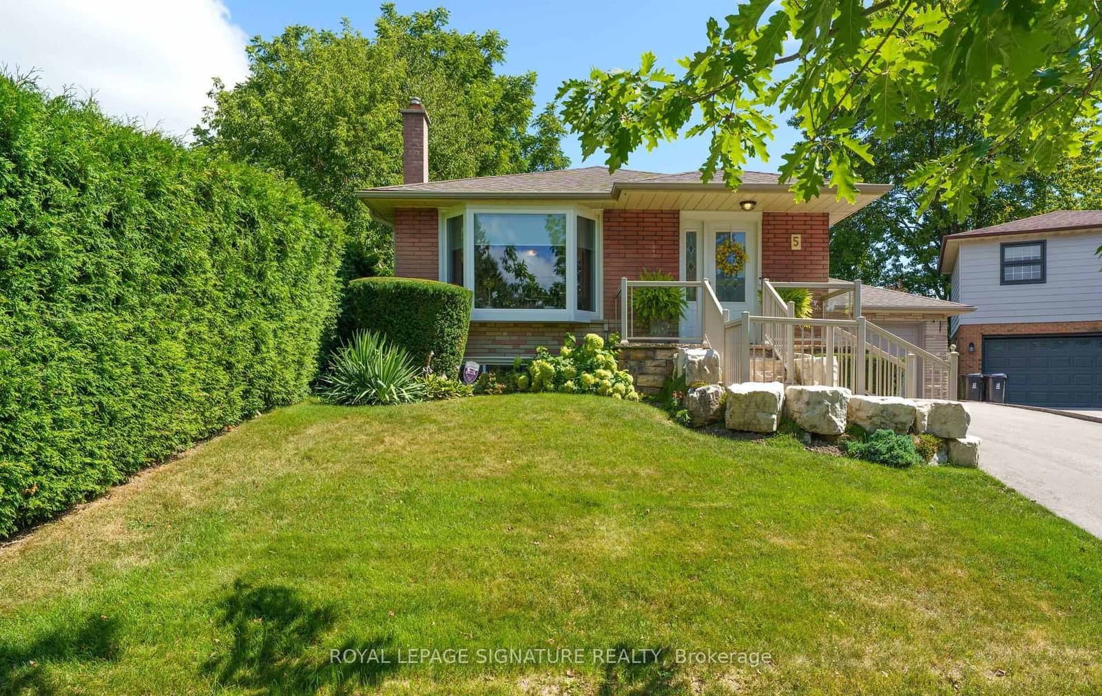5 Manorwood Road - Image 1