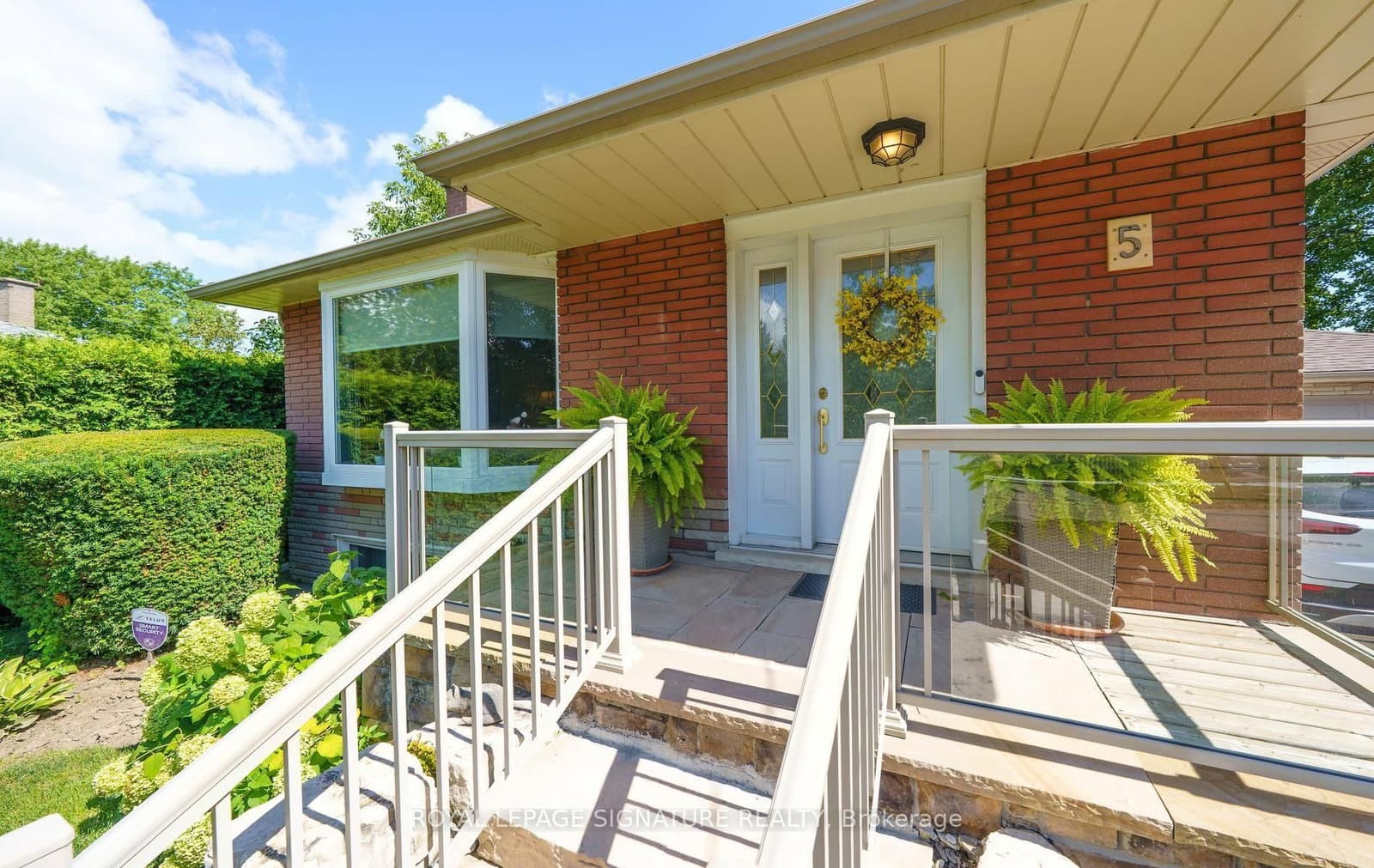 5 Manorwood Road - Image 2