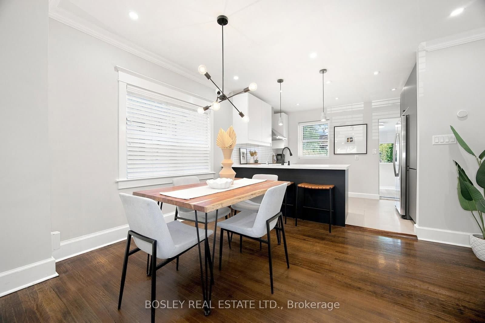 100 Springdale Boulevard - Image 6