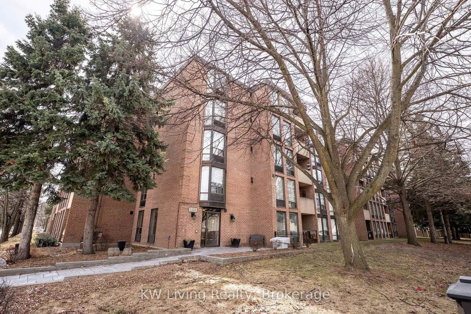 1525 Diefenbaker Court, Unit 402 - Image 5