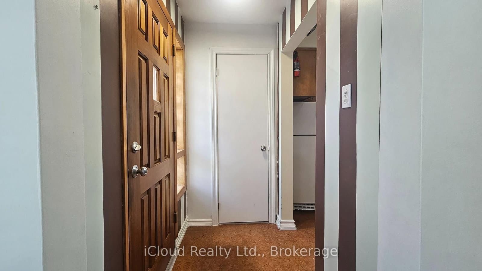 32 Frey Crescent, Unit MAIN - Image 2