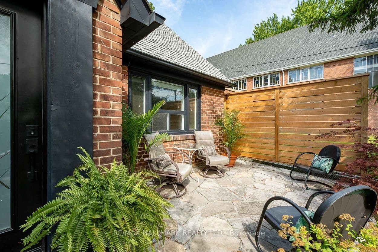 110 Lakeside Avenue - Image 2
