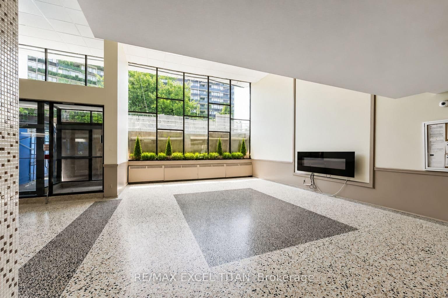 1385 Midland Avenue, Unit 1202 - Image 4