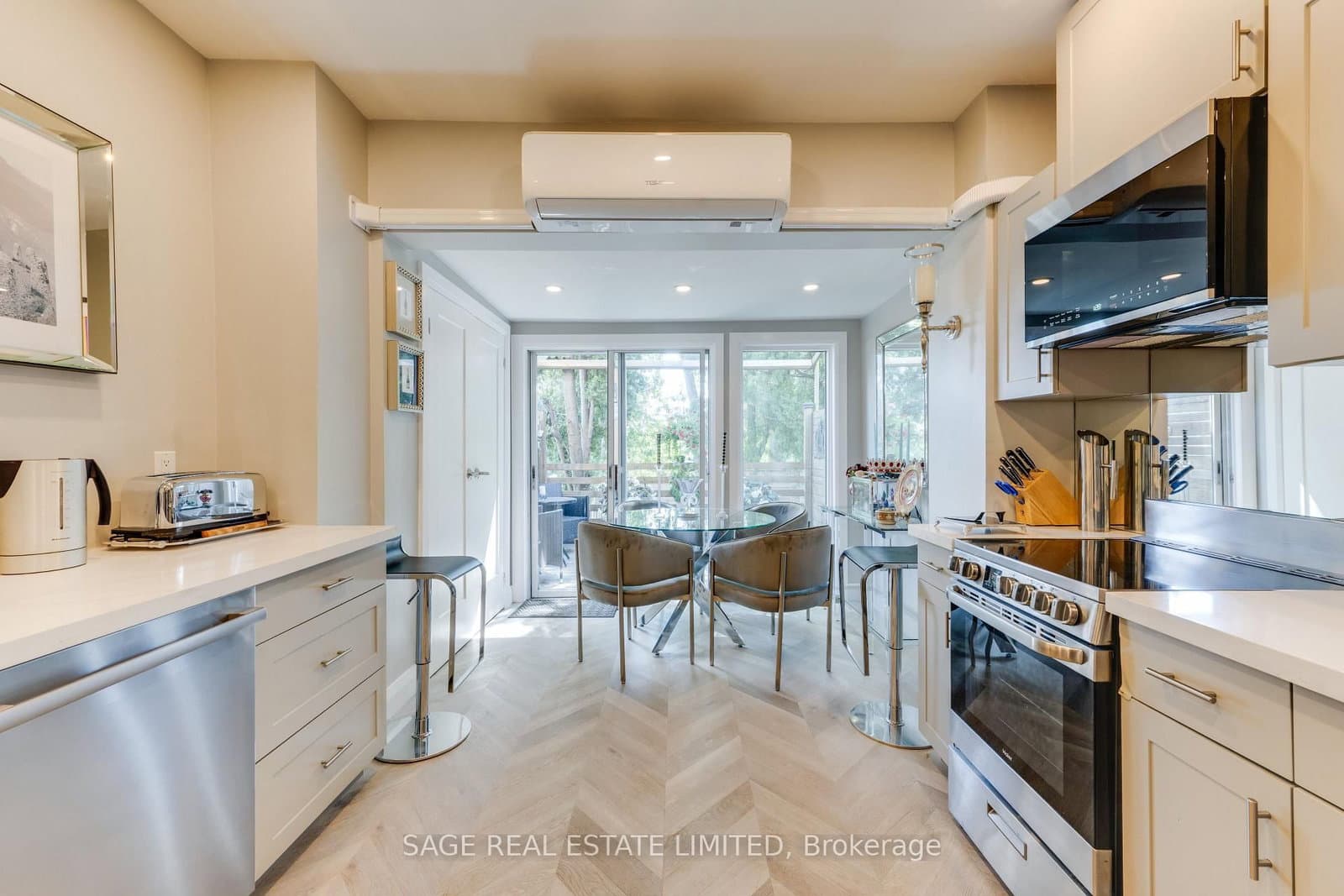 241 Langley Avenue - Image 2