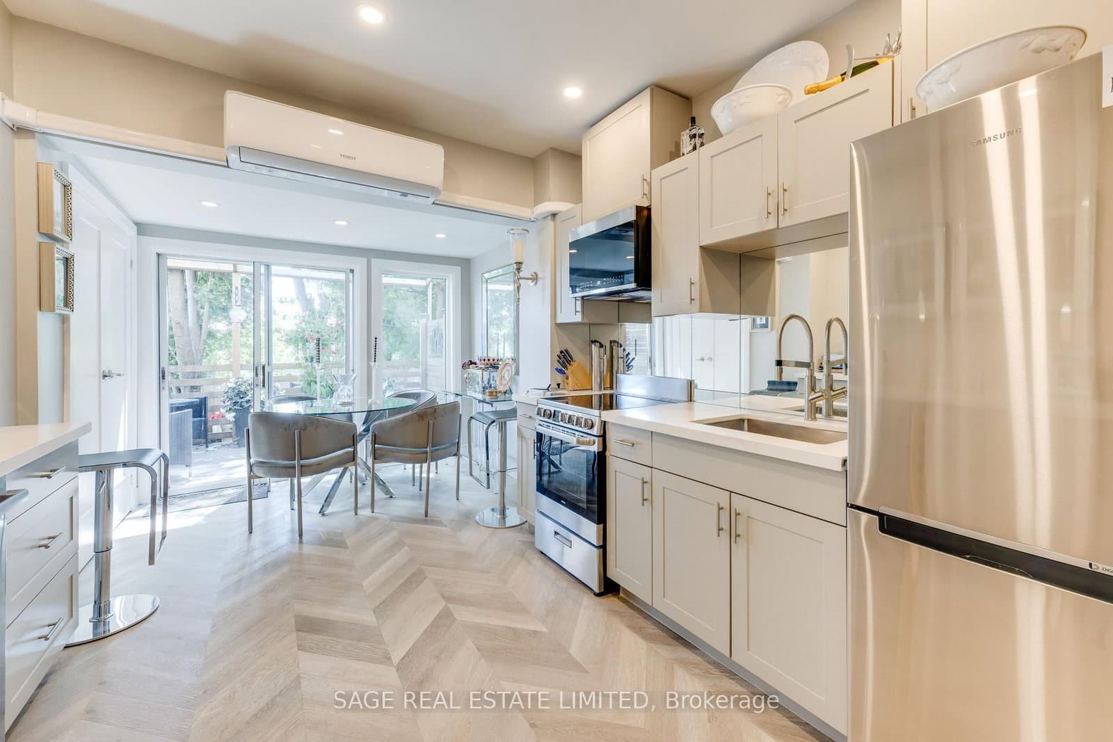 241 Langley Avenue - Image 3