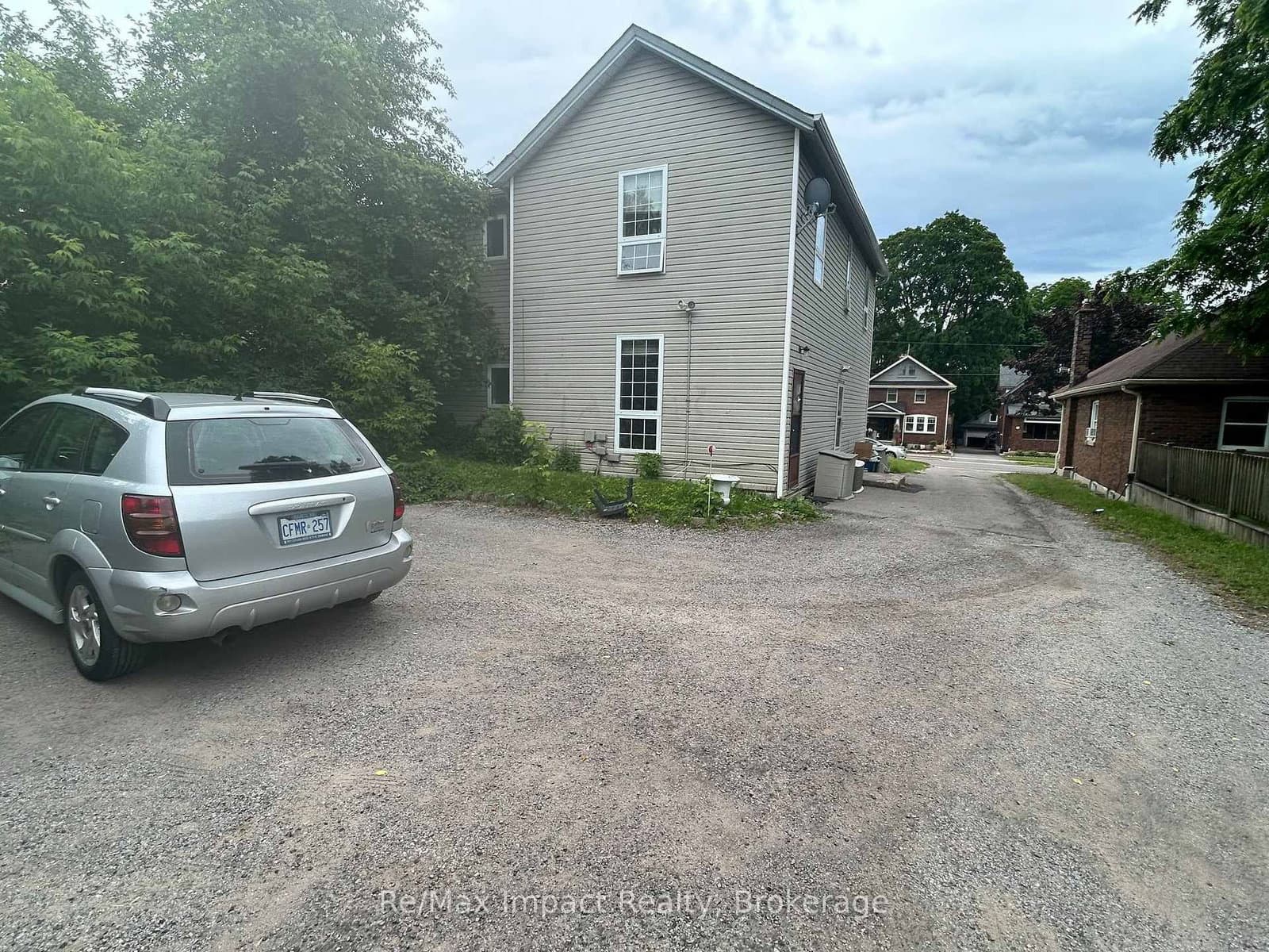 292 William Street E - Image 3