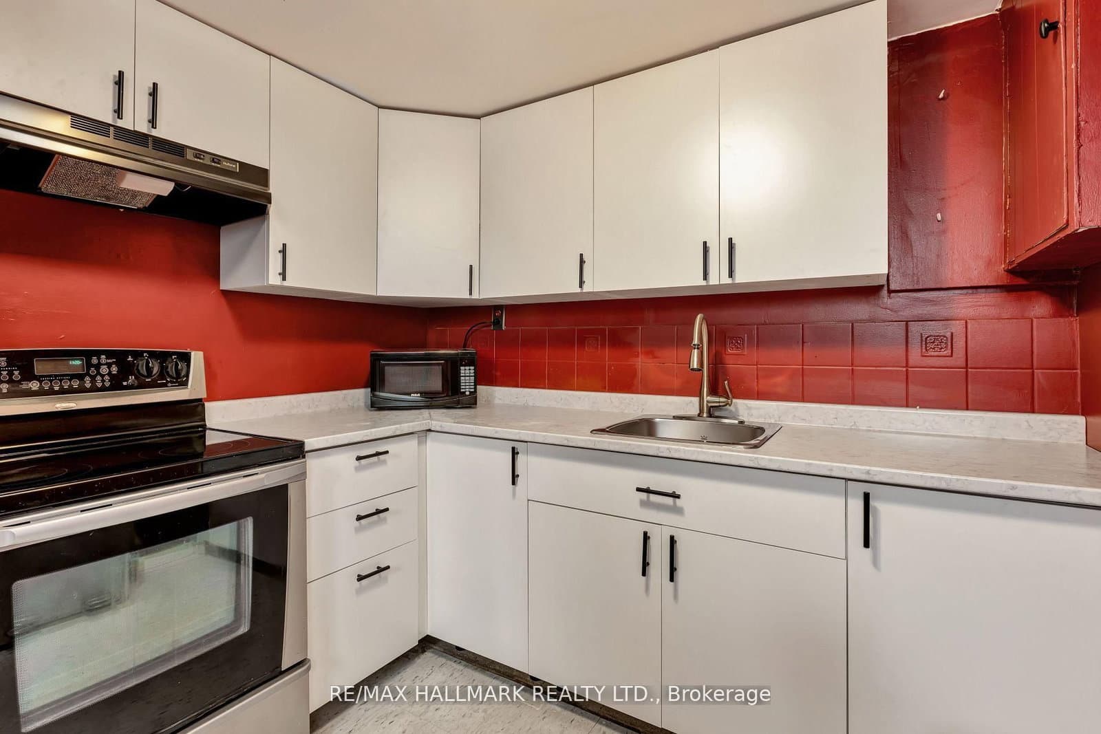 90 Santamonica Boulevard, Unit Bsmt - Image 6
