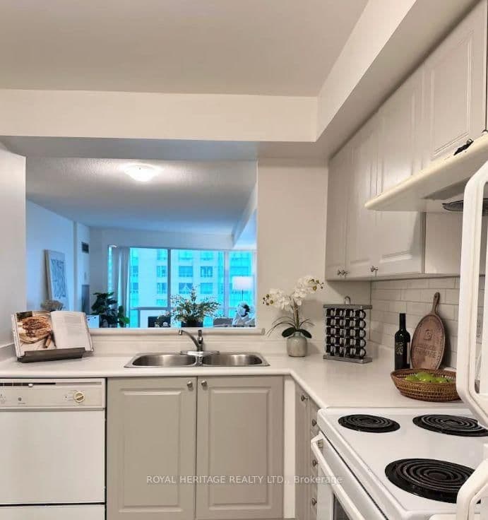 18 Lee Centre Drive, Unit 2110 - Image 5