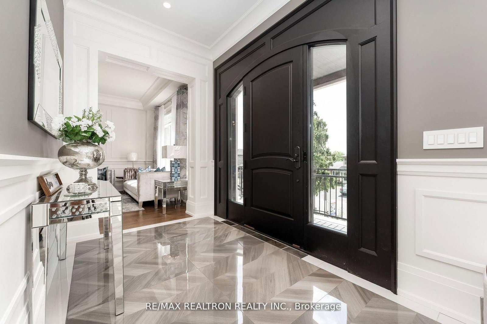 809 Fairview Avenue - Image 5