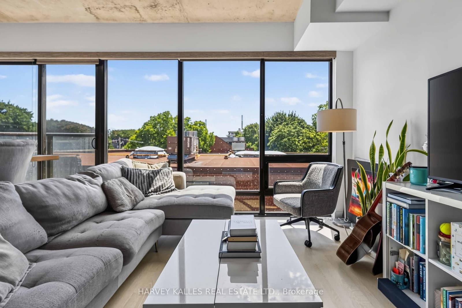 246 Logan Avenue, Unit 325 - Image 5