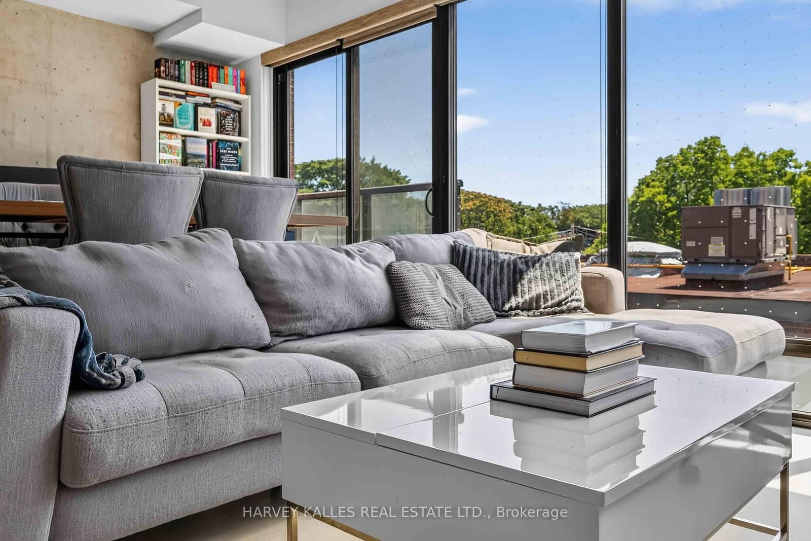 246 Logan Avenue, Unit 325 - Image 6