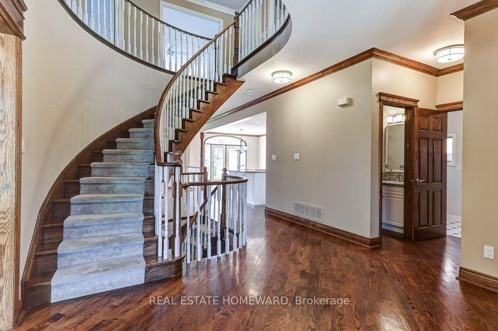 807 Primrose Court - Image 2