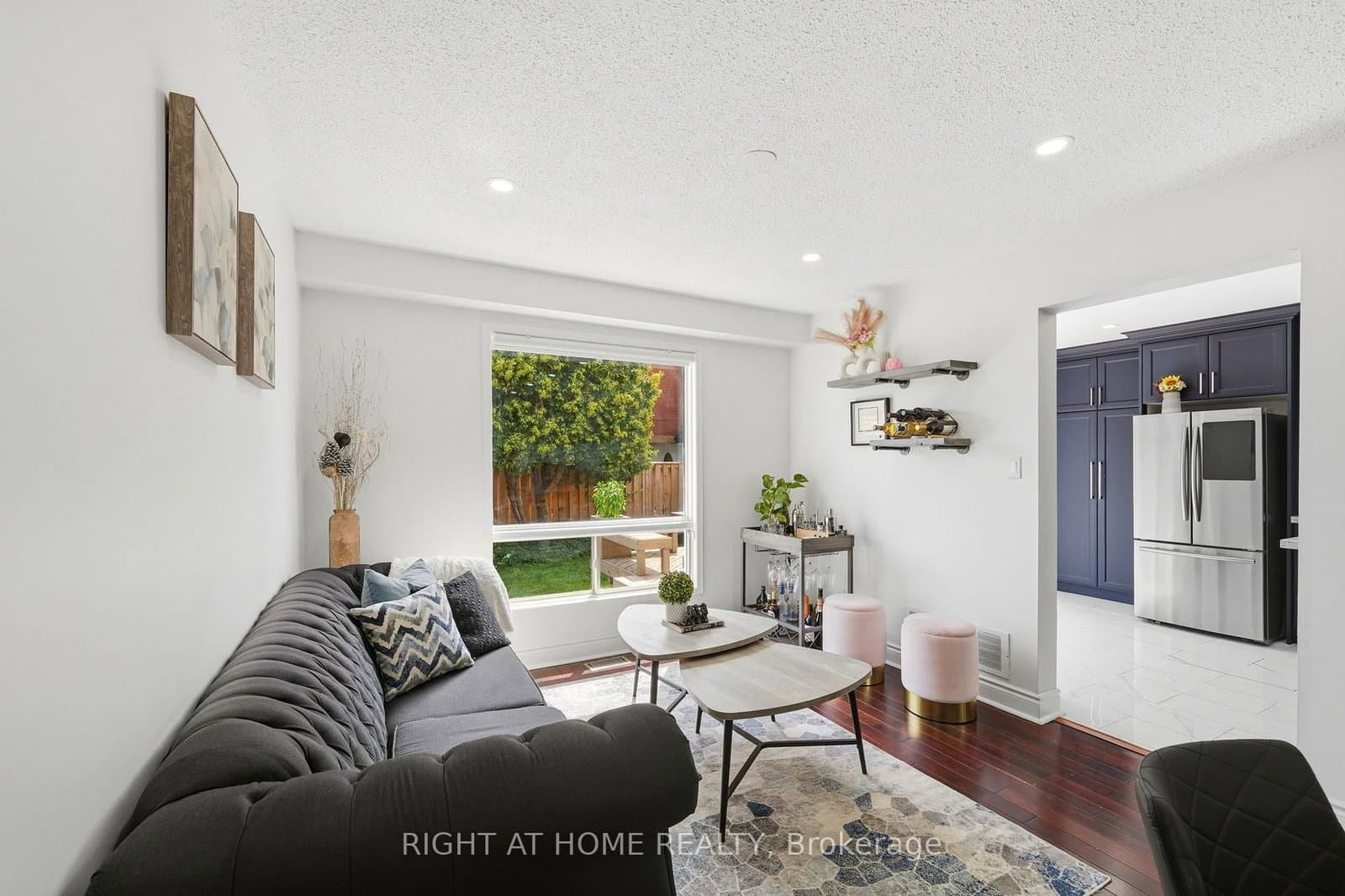 2295 WILDWOOD Crescent - Image 6