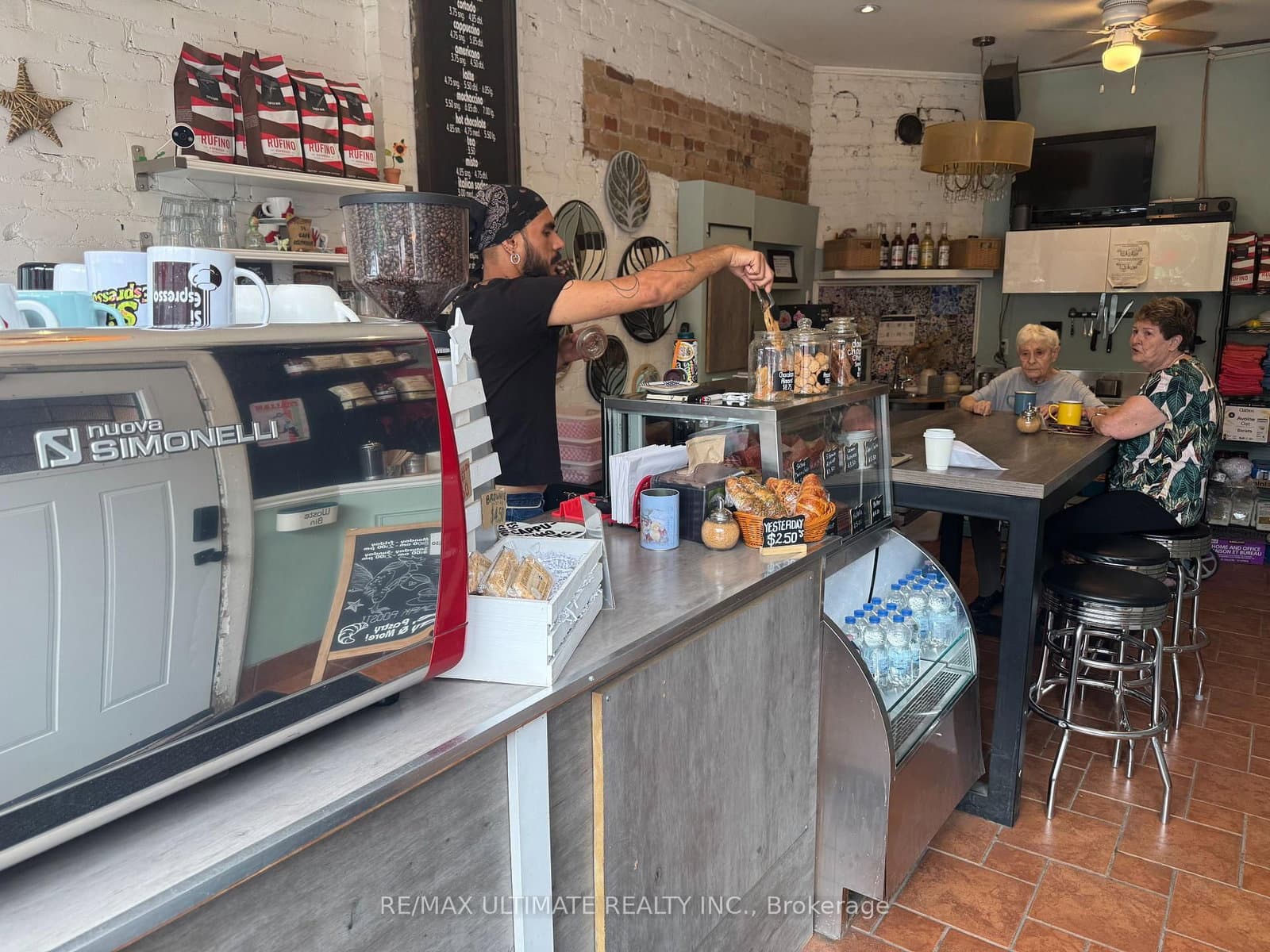 748 Broadview Avenue - Image 2