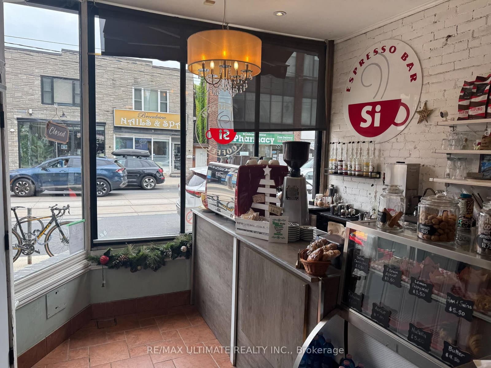 748 Broadview Avenue - Image 3