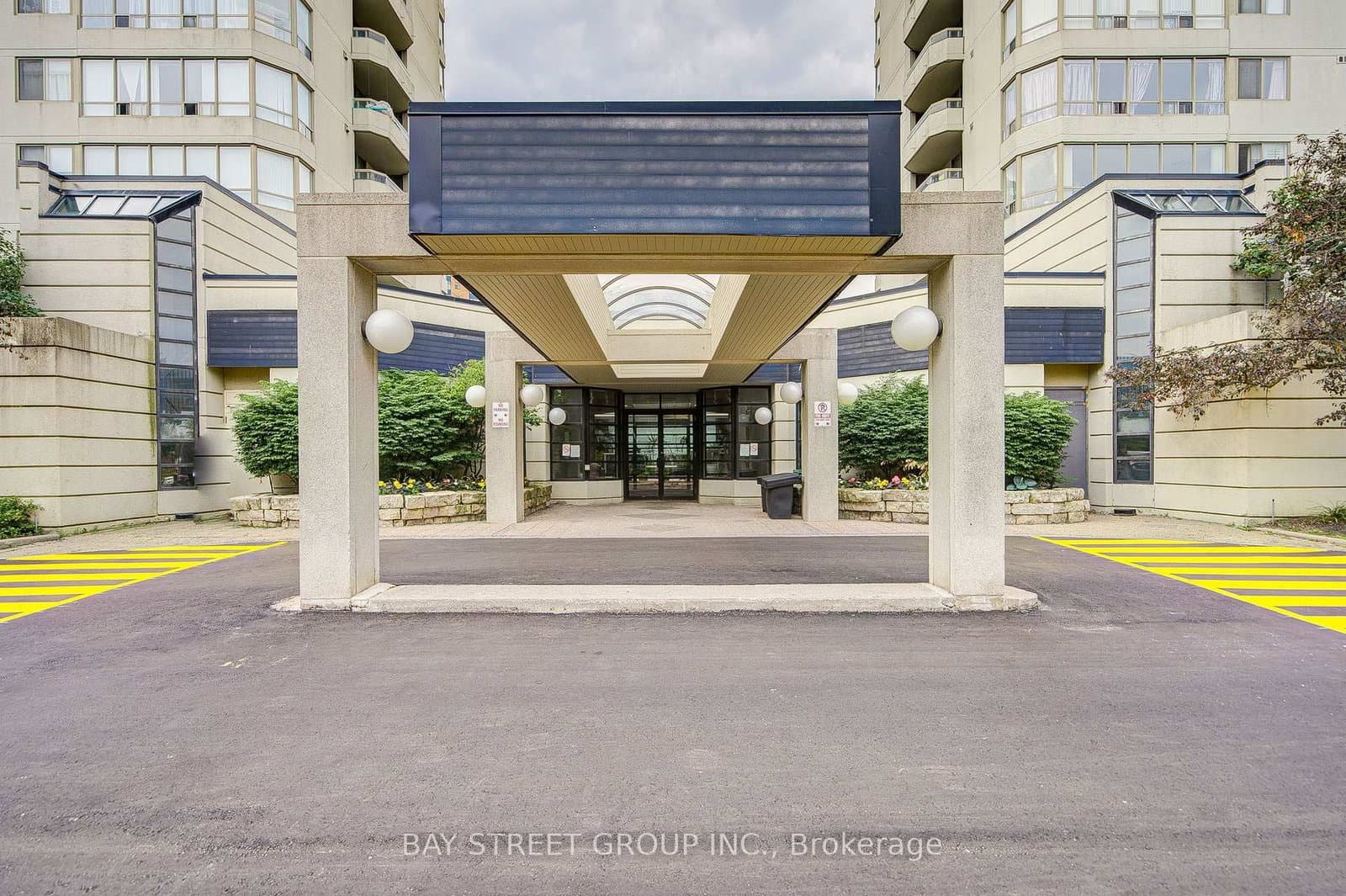 160 alton towers Circle, Unit 1607 - Image 3