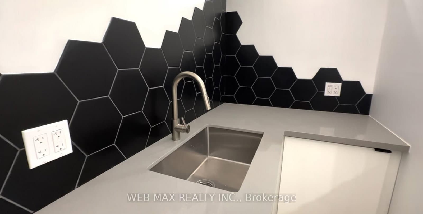 173 Milverton Boulevard, Unit 2 - Image 3