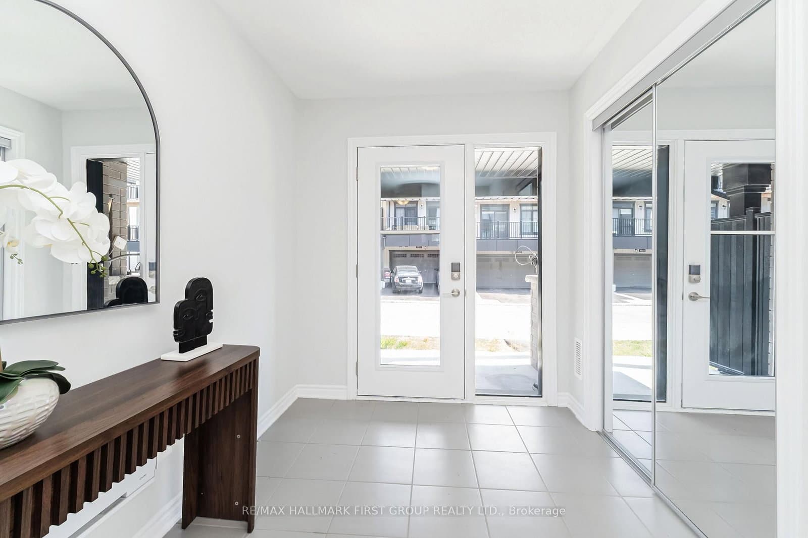 1130 Greentree Path - Image 4