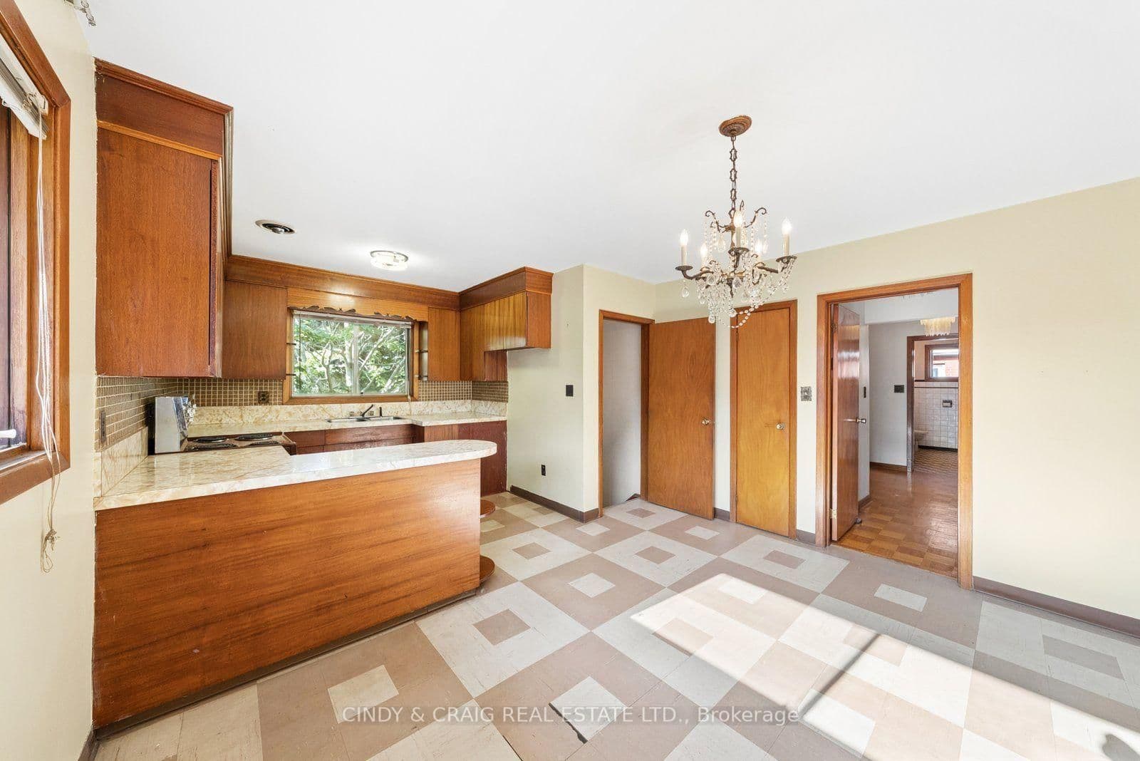 522 Dunkirk Avenue - Image 4
