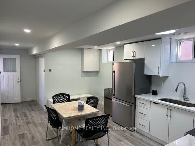 47 Hepscott Terrace, Unit Lower level - Image 2