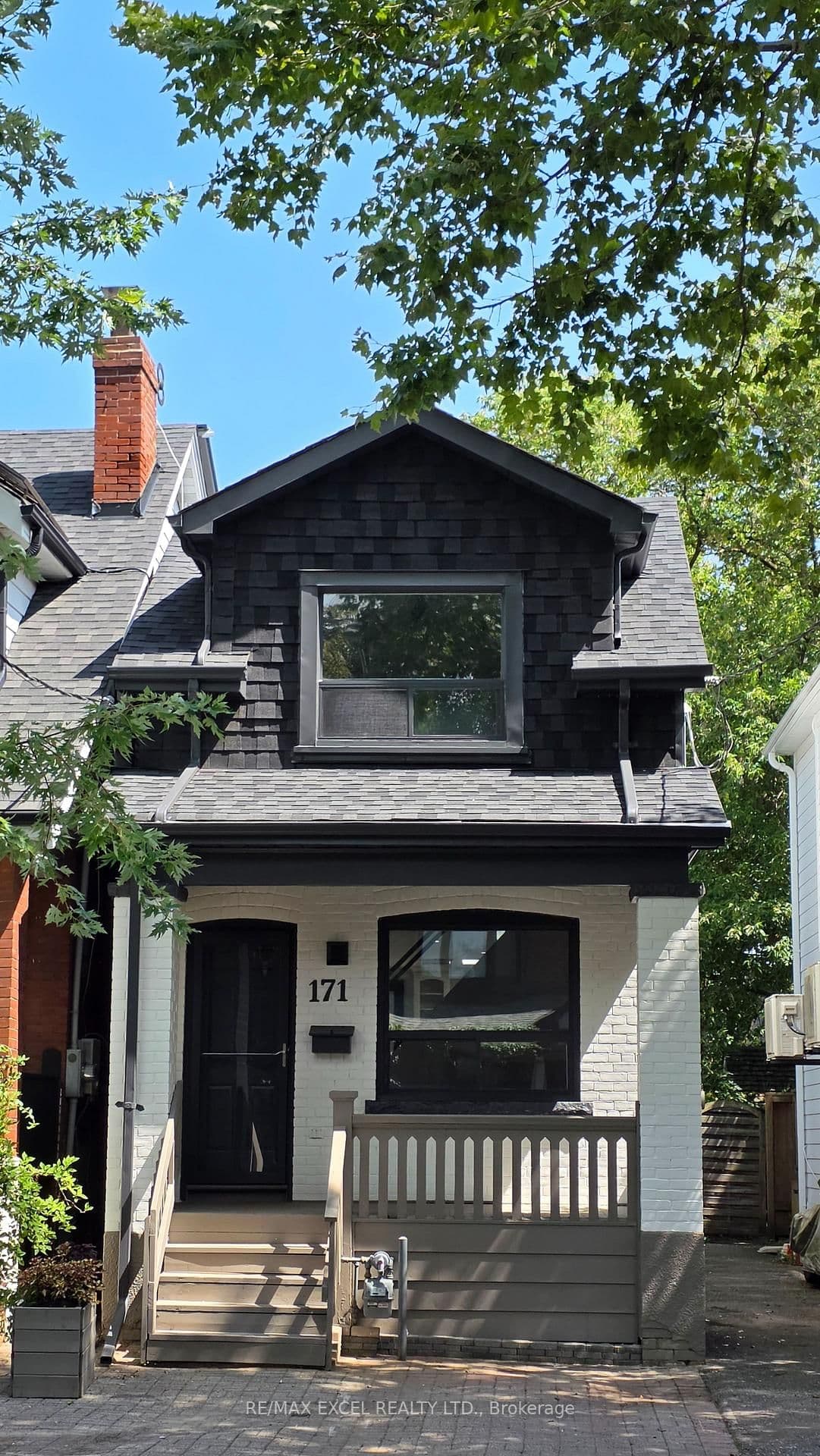 171 Langford Avenue - Image 1