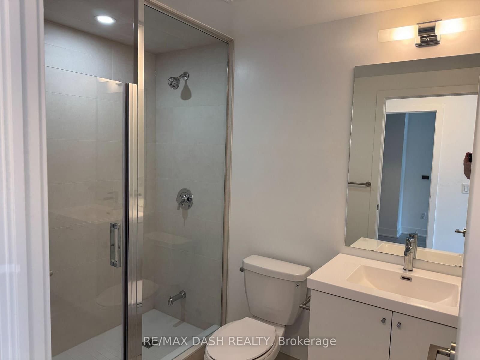 2545 Simcoe Street N, Unit 824 - Image 3